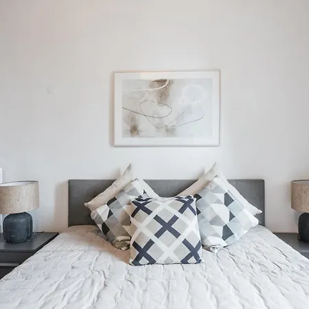 The In Monserrato Lejlighed